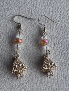 ハンドメイド ピアス ベルモチーフ ビーズ