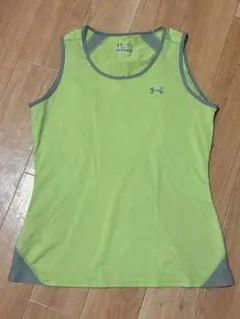 UNDER ARMOUR アンダーアーマー タンクトップ ノースリーブのサムネイル