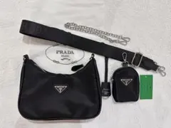 PRADA ショルダーバッグ(免税店ノベルティ)