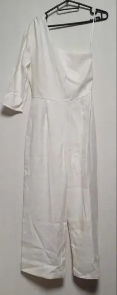 Mango XS ホワイト ワンショルダー ジャンプスーツ