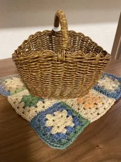 グラニースクエア　モチーフ編み　かぎ針編み　マルチマット　マルチカバー　敷物