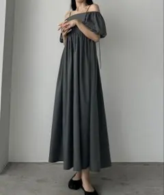 louere 【ペチスカートset】オフショルボリュームフレアワンピース