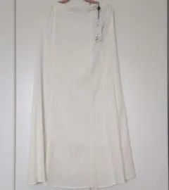 Loungedress フレアスカート オフホワイト Fサイズのサムネイル