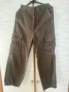 カーゴパンツ オリーブ色 ルーズフィット - メルカリ