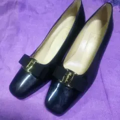 RIZラフィーネ、本革黒パンプス22.5cm