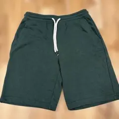 ダークグリーン ショートパンツ