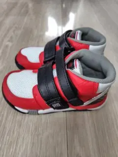 moon star 赤白黒 スニーカー ベルクロ　18cm