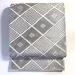 正絹 名古屋帯 絞り 菱抜図案 極上 逸品 モスグリーン 未使用品 正絹 名古屋帯 絞り 菱抜図案 極上 逸品 モスグリーン 未使用品 - メルカリ