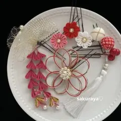 【486】つまみ細工髪飾り　卒業式袴　七五三詣 成人式　結婚式　赤白桃金