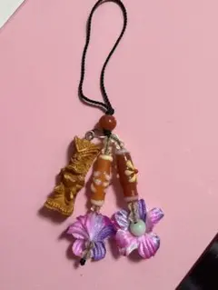 GUAM ティキ像モチーフ ストラップ 花柄ビーズ