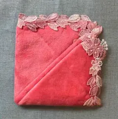 【新品未使用】近沢レース　シーズンタオルハンカチ　桜ひらひら　コーラルピンク