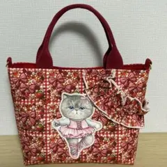 フ*ー様 猫パネル 可愛いいちごショートケーキ猫ちゃん ハートフリル