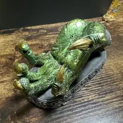 ドラゴン　爬虫類　手　置物　スタチューのサムネイル
