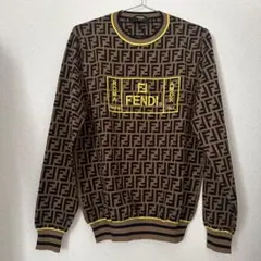FENDI ロゴ入りブラウンニットセーター