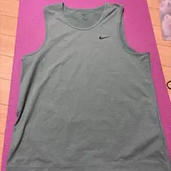 タンクトップ 陸上競技