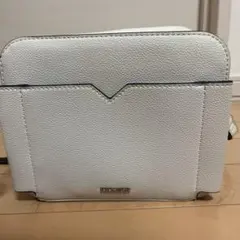 SamanthaVegaホワイト皮革ショルダーバッグ