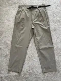 ZARA ベージュ テーパードナイロンパンツ ウエストゴム ベルト付き