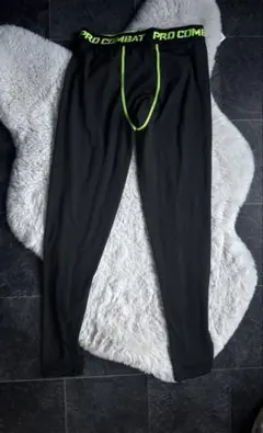 PRO COMBAT スリムフィットレギンス ブラック/グリーン