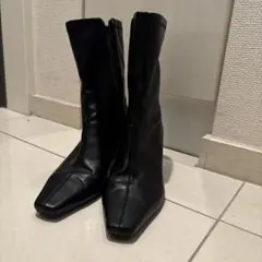 レザー スクエアトゥブーツ 黒　ミラオーエンのサムネイル