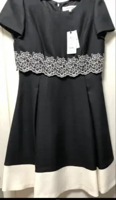 ウエスト刺繍バイカラーワンピース タグ付き未着用