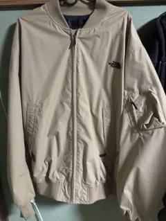 THE NORTH FACE ベージュジャケット