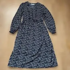 小花柄ワンピースのサムネイル