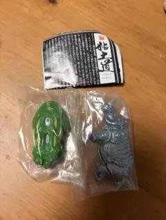 粘土道 フィギュアコレクション カエル サイ 2体セット　片桐仁　ガチャ