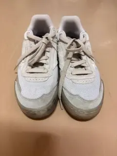 美品　Reebok Pleasures スニーカー ホワイトのサムネイル