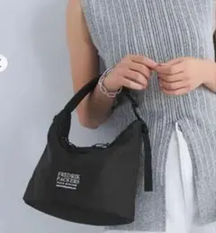 FREDRIK PACKERS ショルダーバッグ ブラック