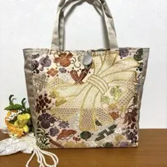 No.45 帯リメイクバック　金色　結び熨斗と 宝尽くし刺繍トートバッグ