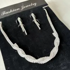 シルバー ネックレスとイヤリング セット