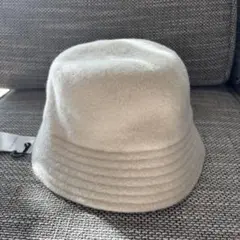 ユニクロ　ウール100% ホワイト バケットハット