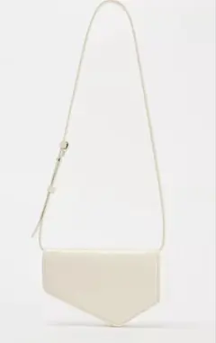zara アシンメトリークロスボディバッグ