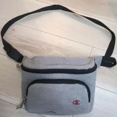 Champion ボディバッグ ウエストポーチ グレーのサムネイル