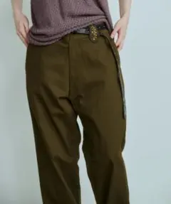 OPULENCE チノパンツ カーキのサムネイル