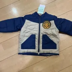 【新品、未使用】　キッズ　アウター90cm