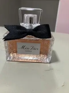 Miss Dior Essence 35ml 25年新作ミスディオール - メルカリ