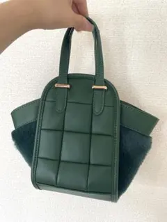 ハンドバッグ　緑　ファー　アベイル