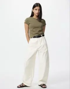 美品　ユニクロ　ジャージーバレルレッグパンツ　M