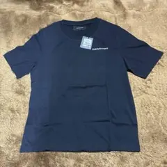新品、未使用 タグ付きPeakPerformance ブラック Tシャツ Mのサムネイル