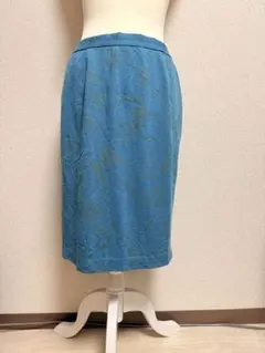 ひざ丈スカート