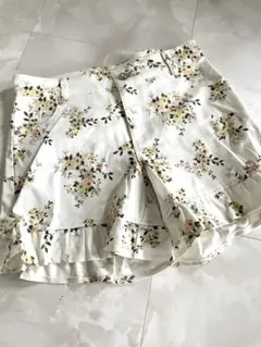 花柄 ショートパンツ バックリボンのサムネイル