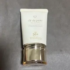 新品⭐︎未使用⭐︎クレドポーボーテ⭐︎クレームUV 免税店限定商品｜クレ・ド・ポー ボーテ｜クレームUV 50g デュオ