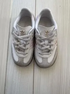 adidas キッズスニーカー ホワイト/グレー/ピンク