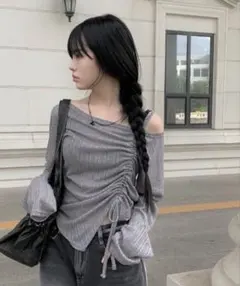 anyonemore シャーリング 長袖トップス グレー