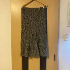 ローラアシュレイ　花柄　フレアスカート