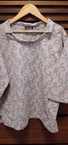 絣の 五分袖チュニック