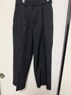 ブラック スラックス プリーツ入り