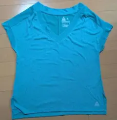 リーボック　薄手VネックTシャツのサムネイル