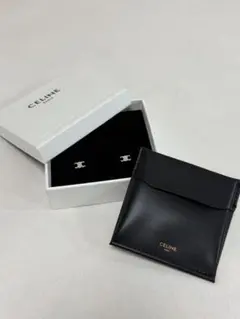 CELINE トリオンフ スタッズ ピアス シルバーのサムネイル